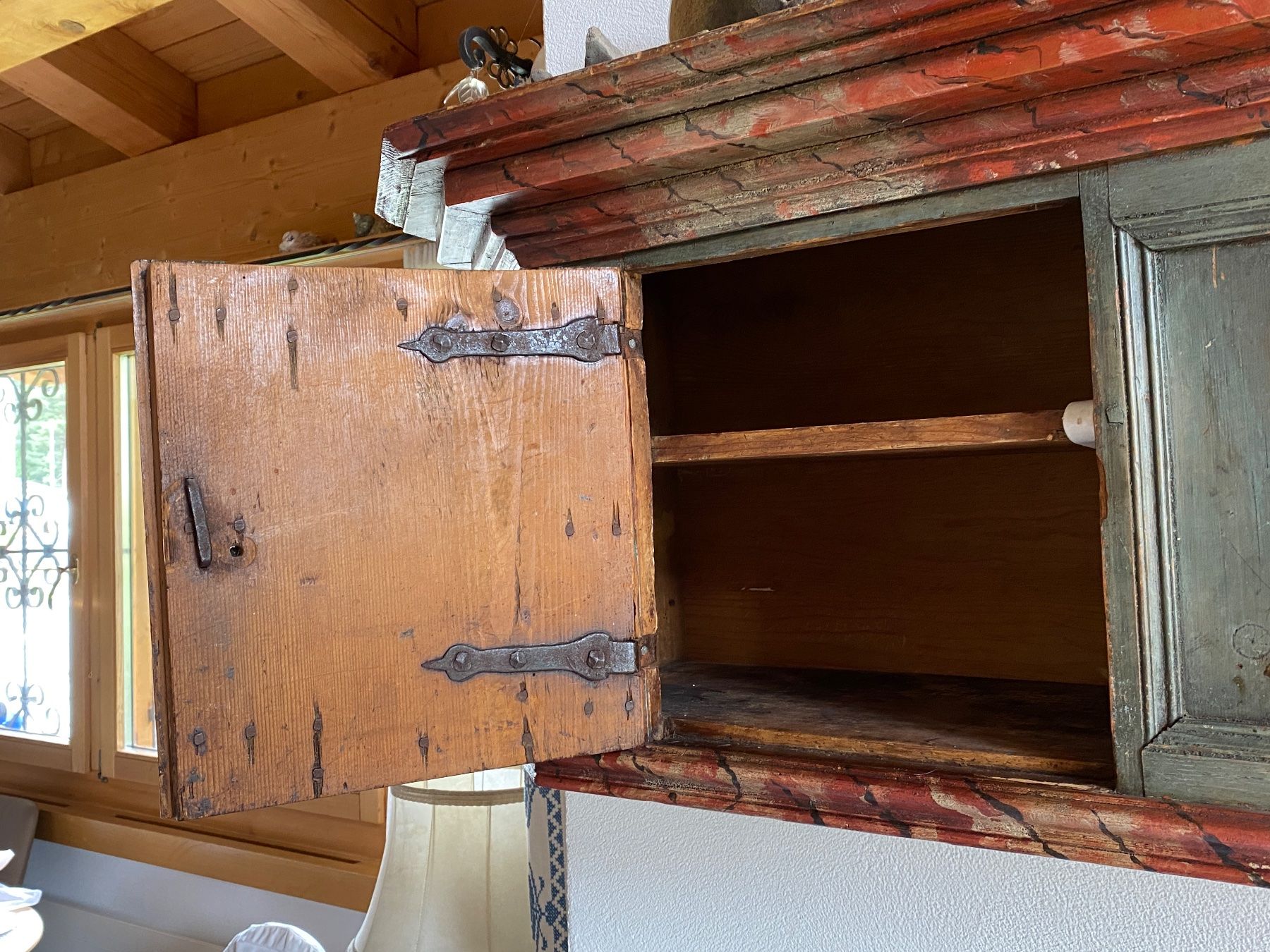 Armadi: Hängeschrank antik – Usato da Davos Platz venduto da che_qzn8 4
