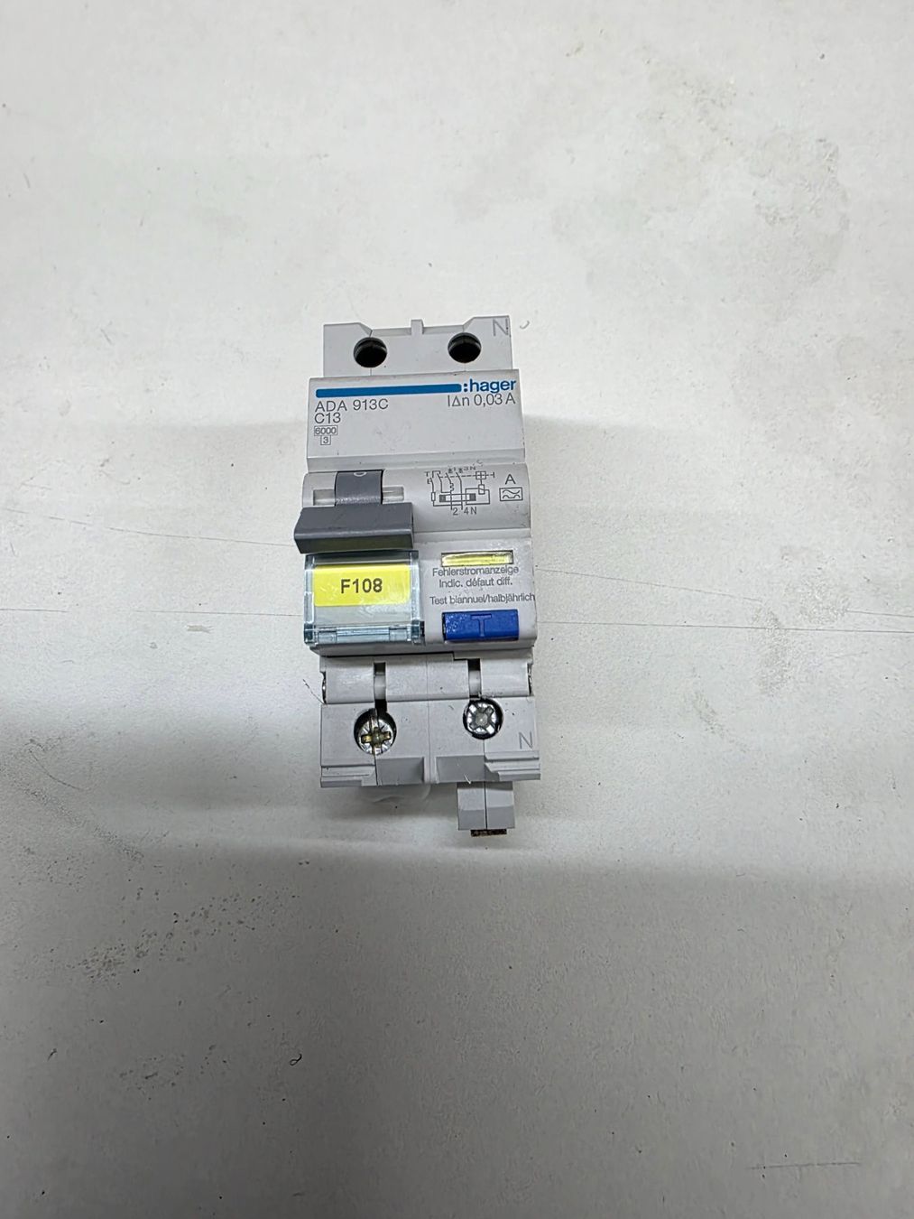 Hager Elektronikbauteile: Hager ADA 913C C13 – Gebraucht aus Rüti ZH von Madeira14