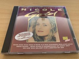 Nicole – Gold