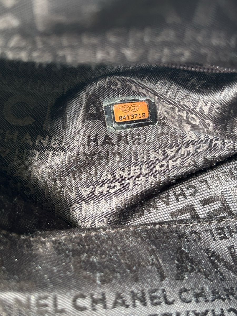 Chanel Borse: Chanel Chocolate Bar Handbag – Usato da Pfeffingen venduto da Eva_GoVintage 5