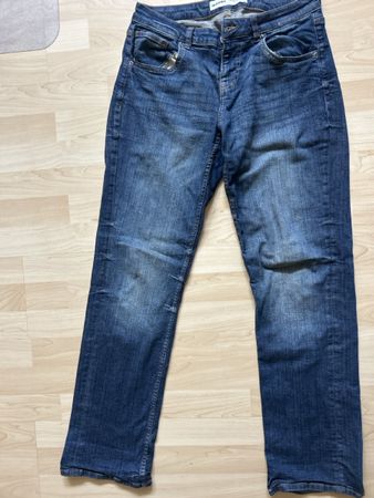 Damen Jeans Bershka Grösse 38 guter Zustand