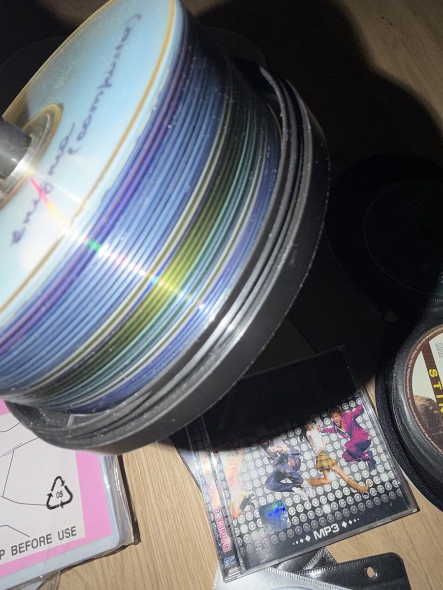 CDs: CD-/DVD-/MP3-Sammlung – Gebraucht aus Zürich von Wikky 3