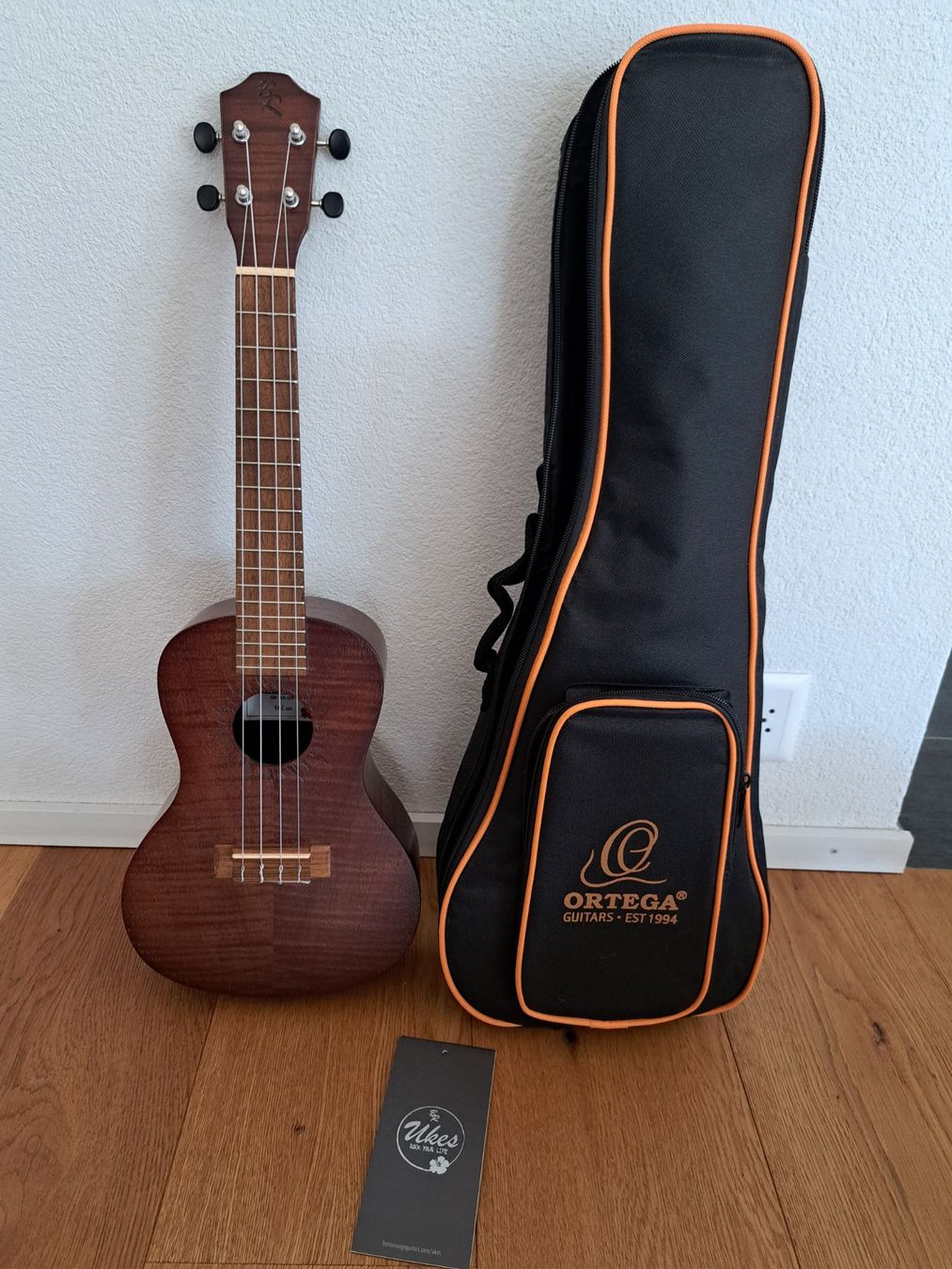 Instruments de musique: Ukulele mit Tasche neuwertig – Neuf (Voir description) à Waldkirch par Neuseeland