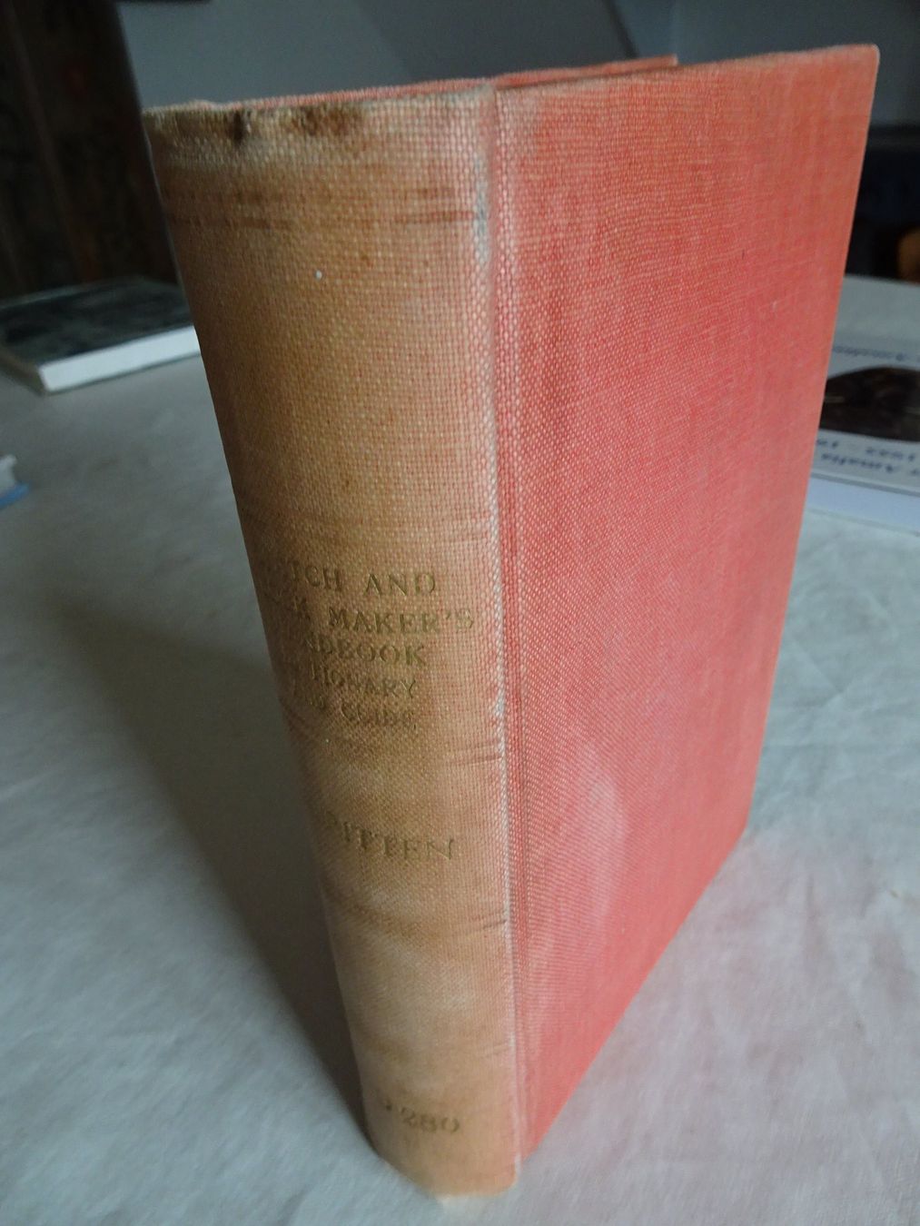 Libri: The Watch & Clock Makers Handbuch Dictionary & Guide 1922 – Usato da Siebnen venduto da niki61 1