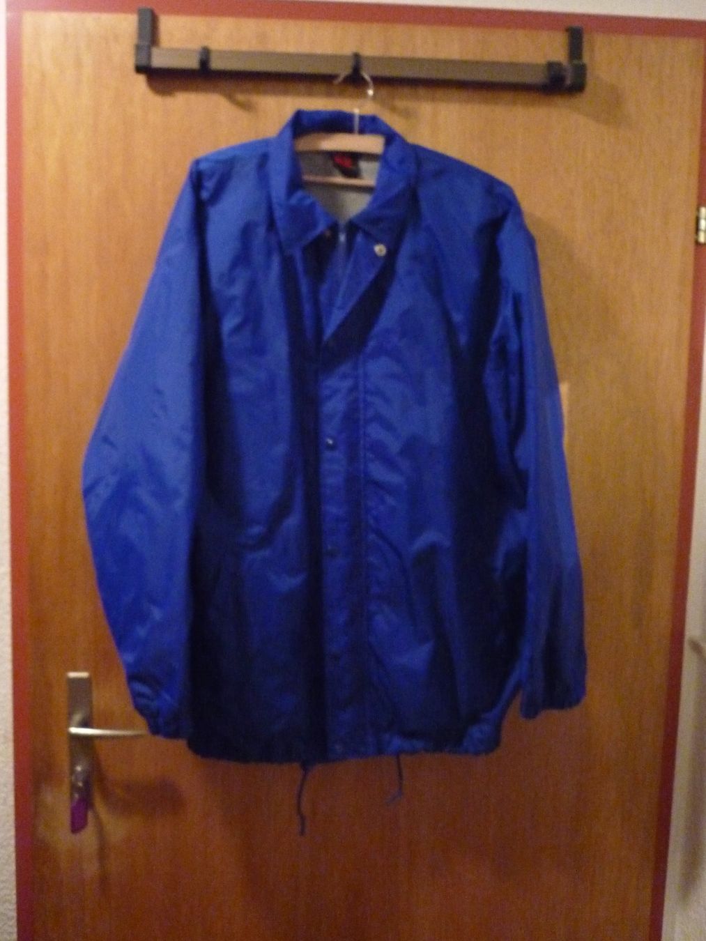 Jacken: Regenjacke blau ohne Kapuze – Neu (gemäss Beschreibung) aus Vaduz von red94angel