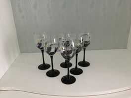 6 elegante Weingläser, schwarz, Blumenmuster, neuwertig