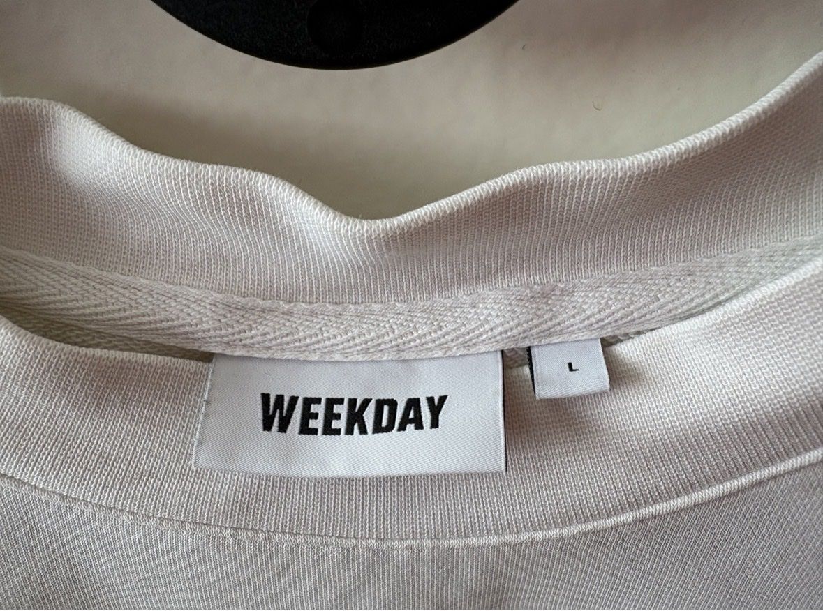 Weekday Pullover & Sweatshirts: Sweatshirt Weekday – Gebraucht aus Gockhausen von hanadalageorgos 1