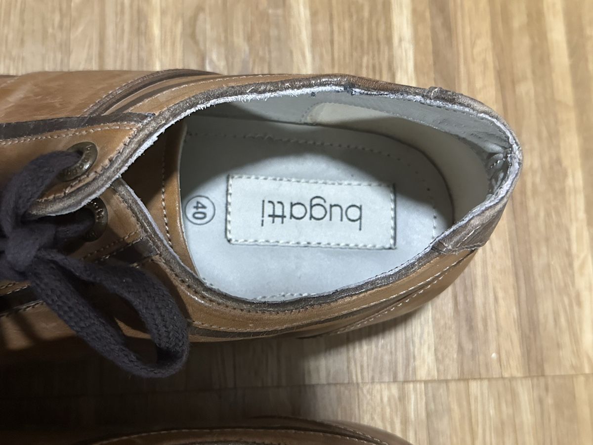 Bugatti Scarpe da uomo: Bugatti Schuhe Gr. 40, braun, Leder – Usato da Basel venduto da Zekoo. 6