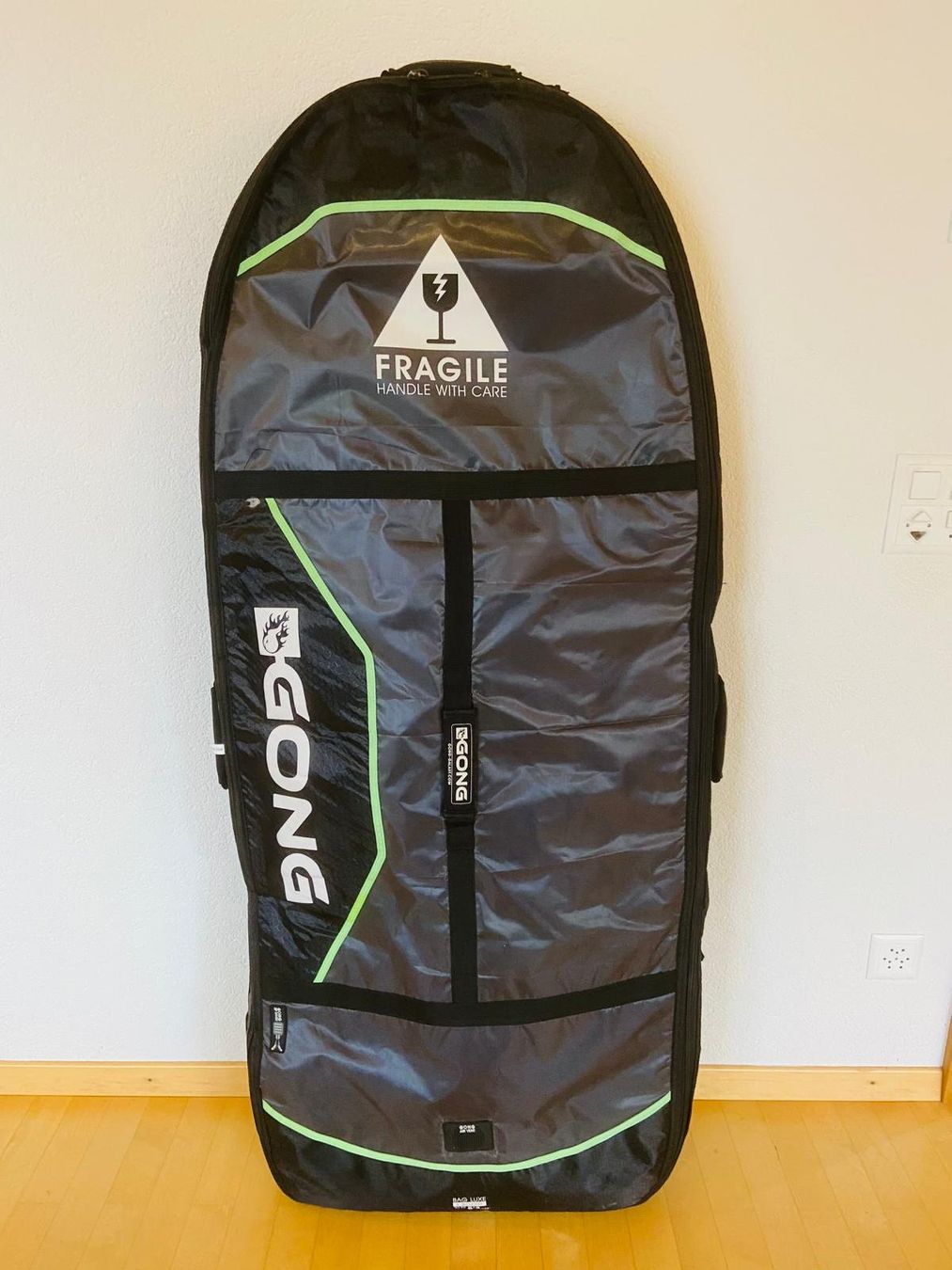 Tavole da surf e di nuoto: Wingfoil Board Lethal 70L von Gong – Usato da Oberuzwil venduto da Bibboo 4