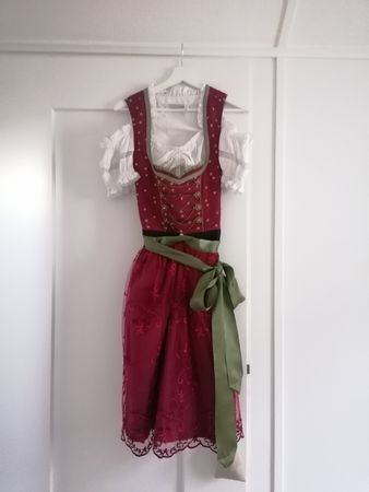 Dirndl Landhaus