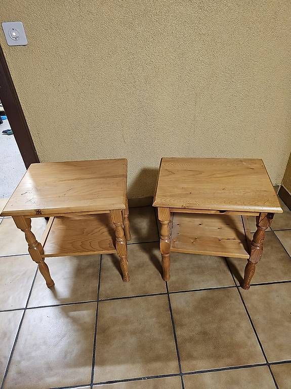 Comodini: Comodini tavolini Ikea  – Usato da Viganello venduto da HaniHela
