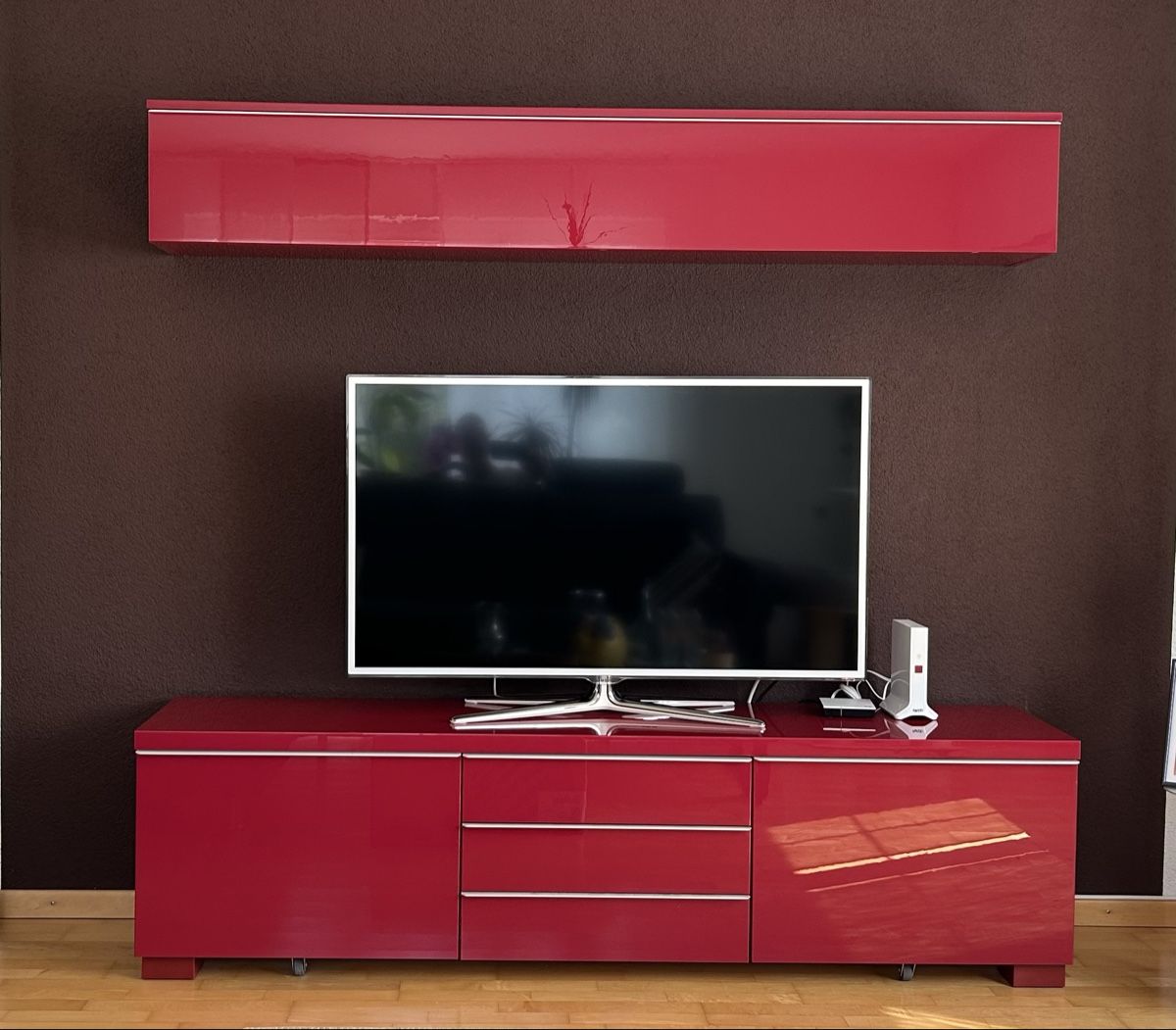 Meubles TV: TV Möbel mit Hängemöbel – D'occasion à Rüthi (Rheintal) par Quellhell