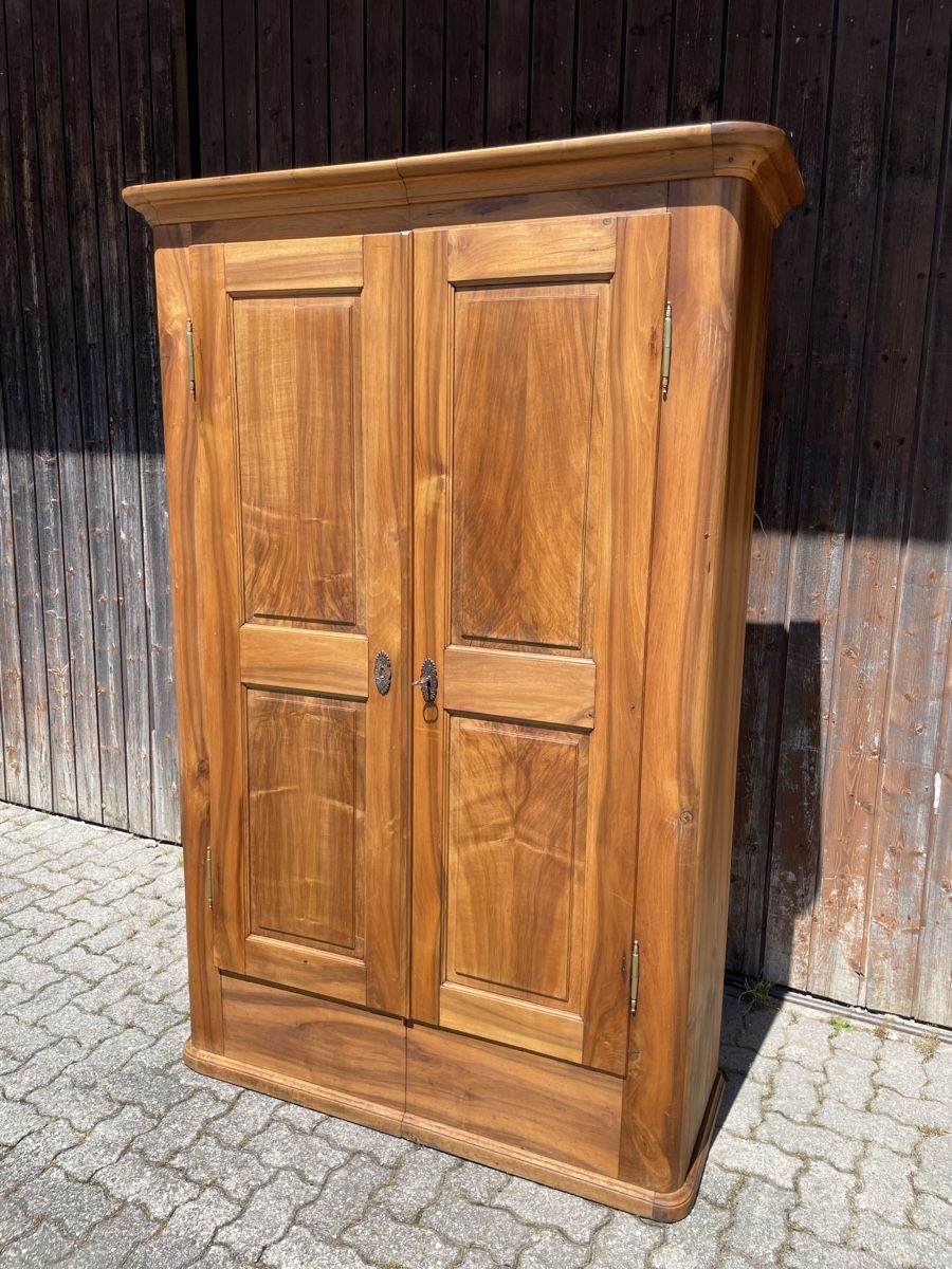 Schränke: Antiker Biedermeier Schrank aus Nussbaum – Gebraucht aus Biel/Bienne von Fluse 8