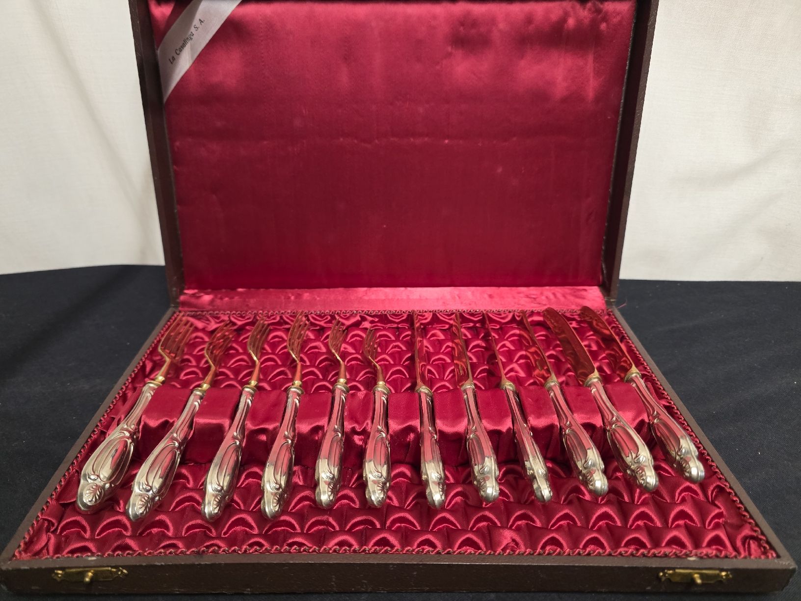 Set di posate: Versilbert Besteck-Set, im Originaletui. – Usato da Wolfertswil venduto da Antiko 1