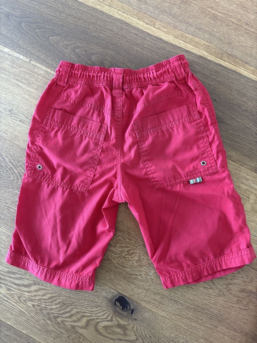 H&M Pantaloni: Shorts, H&M, rot, 98 – Usato da Horgen venduto da Rafnaf 1