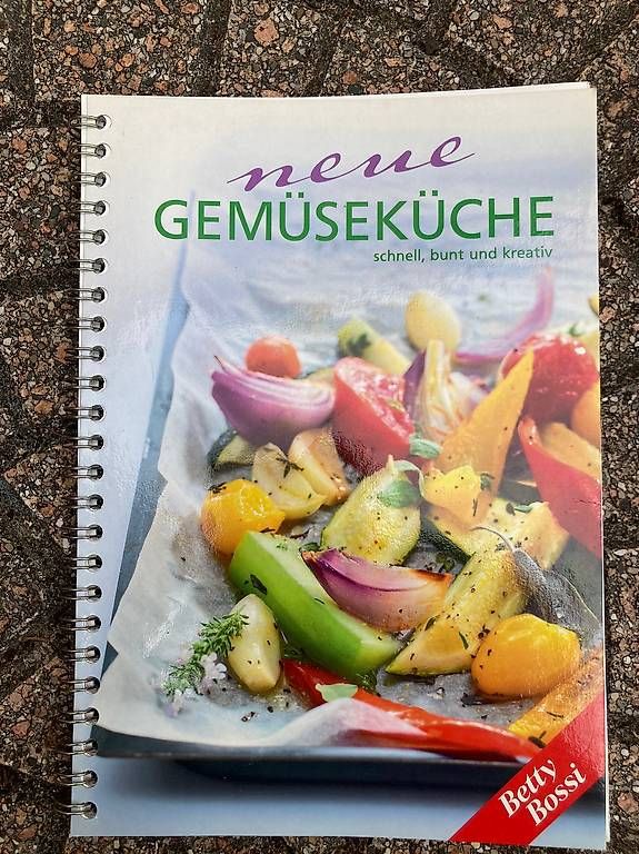 Libri: Kochbuch bettybossi: Gemüseküche – Usato da Basel venduto da elocin4791