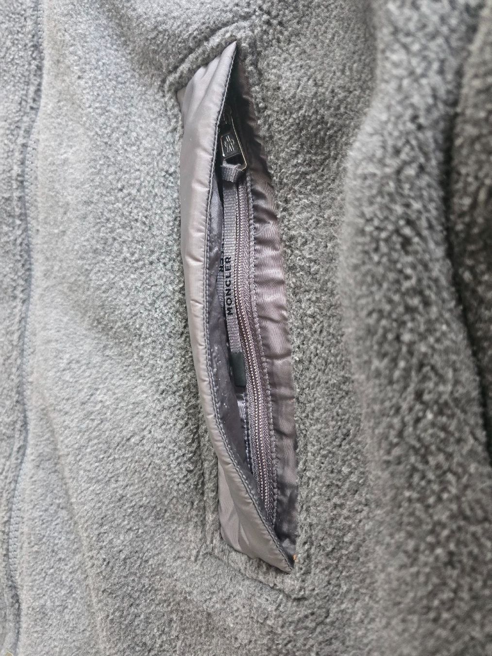 Moncler Vestes: Moncler Jacke M – D'occasion à Reinach AG par RenaultSportRS 3
