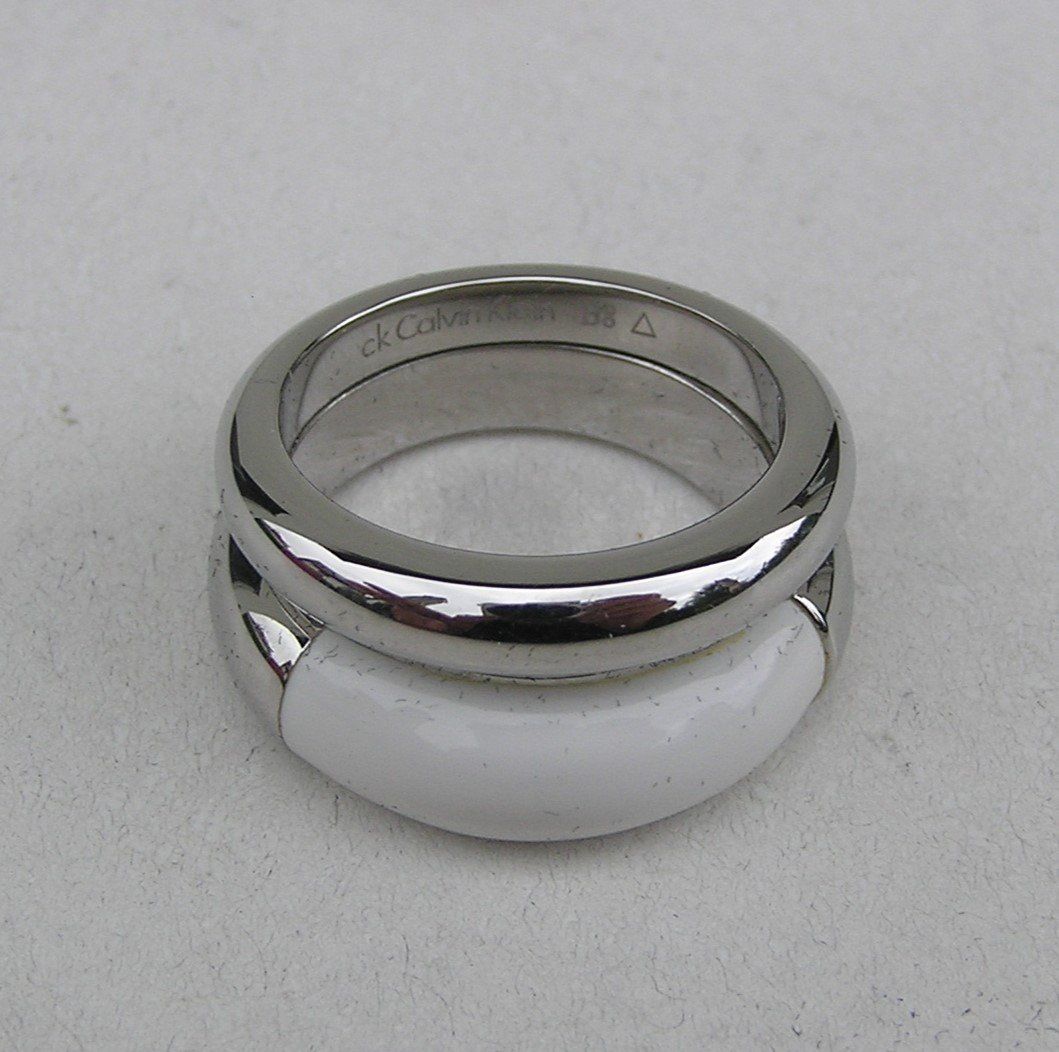 Calvin Klein Bagues: CALVIN KLEIN RING – Neuf avec emballage d'origine à Grenchen par country59 2