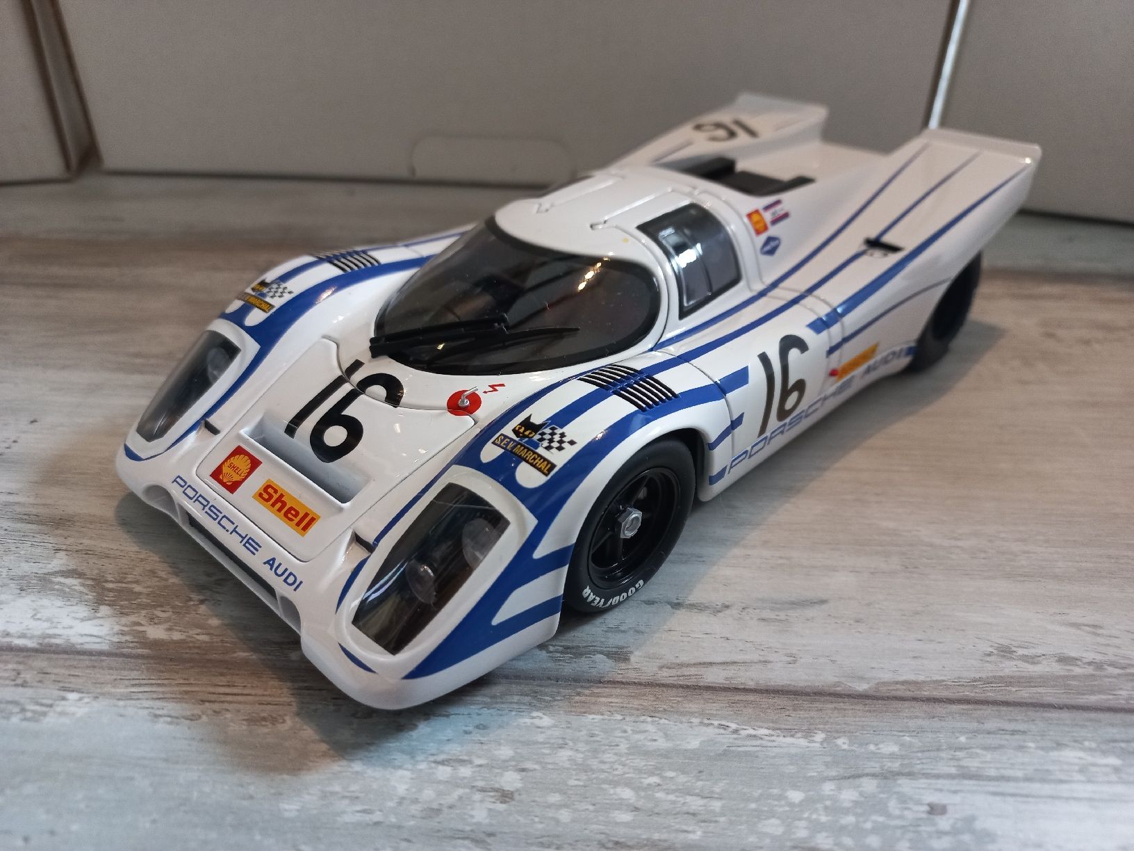 Autoart Modellautos: Porsche 917K 1/18 Autoart – Gebraucht aus Attalens von remy_s00 2