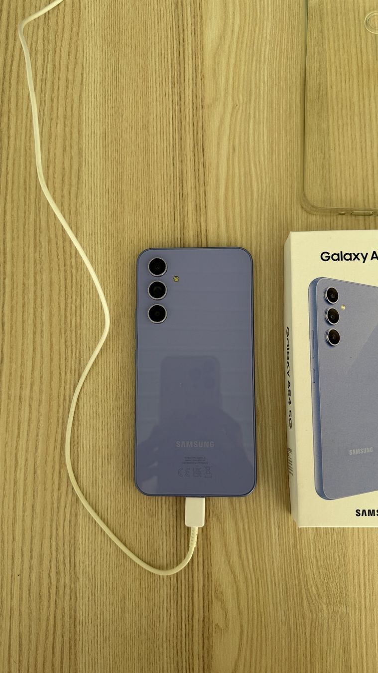 Samsung Telefoni cellulari / Smartphones: Samsung A54 5G Violet 8GB/128GB – Usato da Yverdon-les-Bains venduto da _sabrinah_ 1