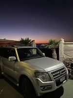 Mitsubishi Pajero V98W mit Top Ausstattung