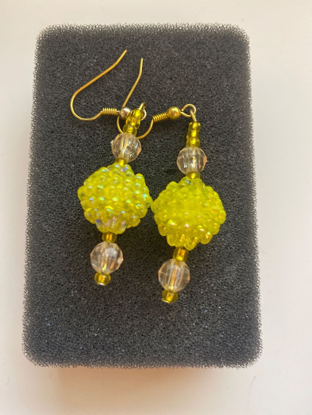 Orecchini pendenti & Orecchini a lobo: BOUCLE D'OREILLE - JAUNE ET AUTRE – Usato da Le Brassus venduto da cinema13