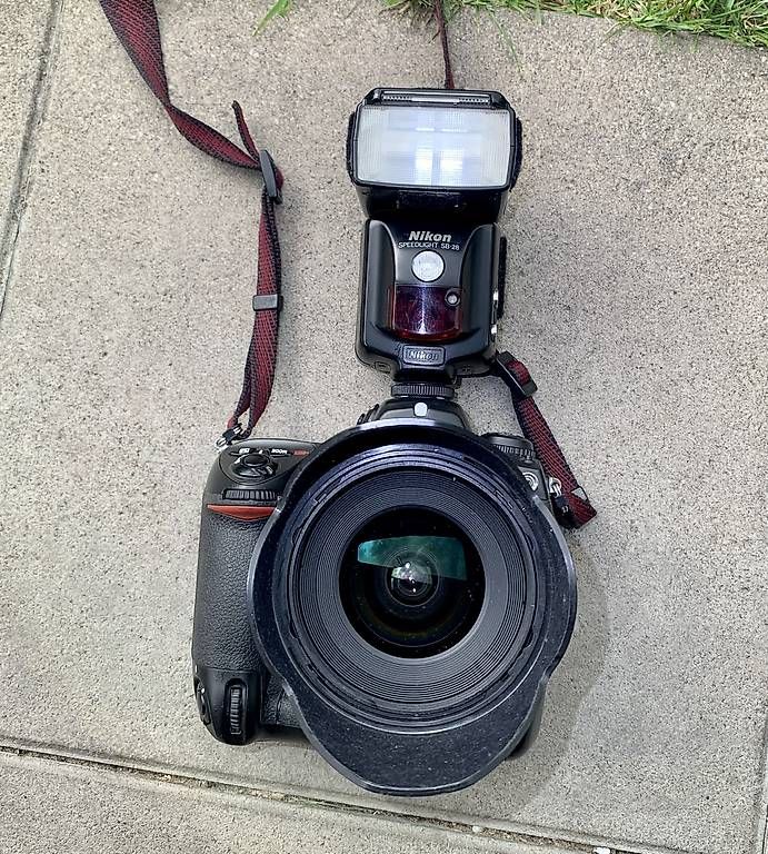 Kamera: Nikon D2x DSLR mit WW Objektiv und Blitz – Gebraucht aus Sargans von TrickyHikr 1