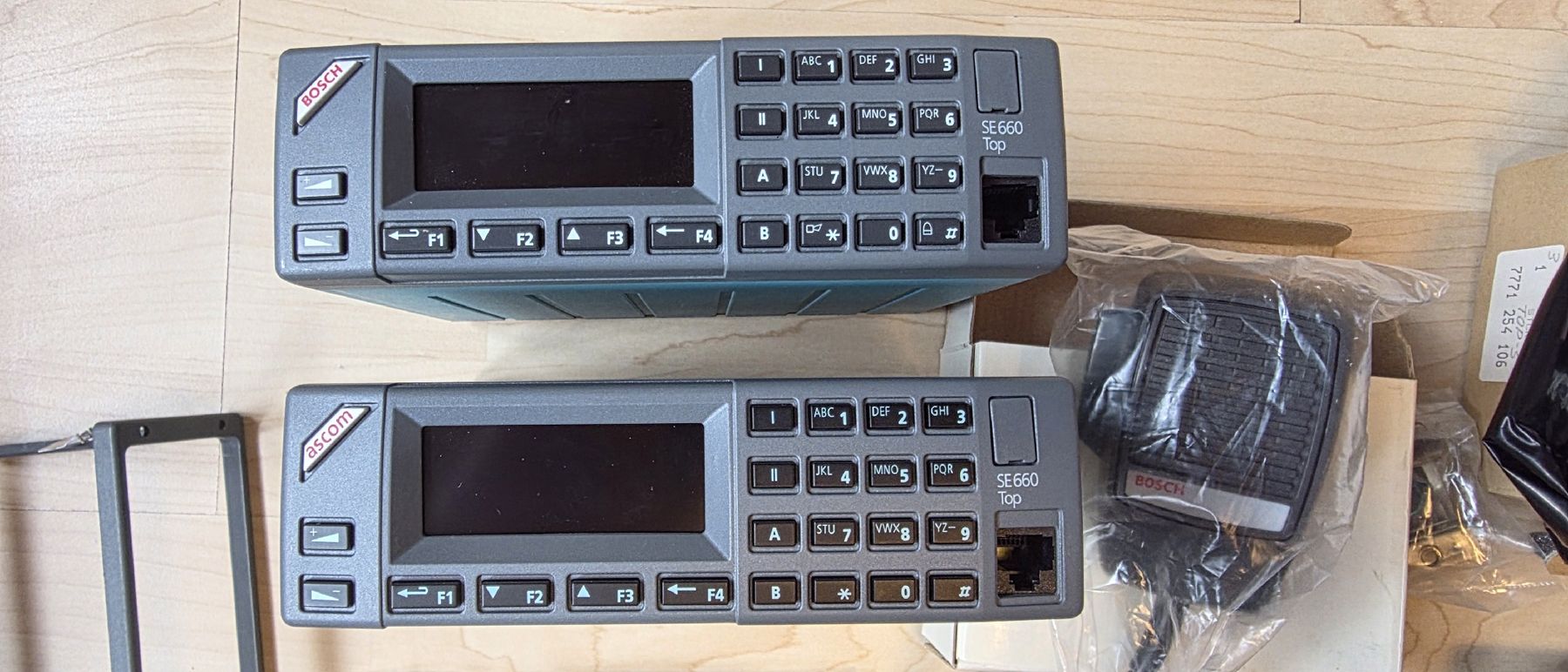 Radiocomunicazione: 2x ascom se660 + programieradapter und zubehör 2m VHF – Usato da Aarburg venduto da Se20 1