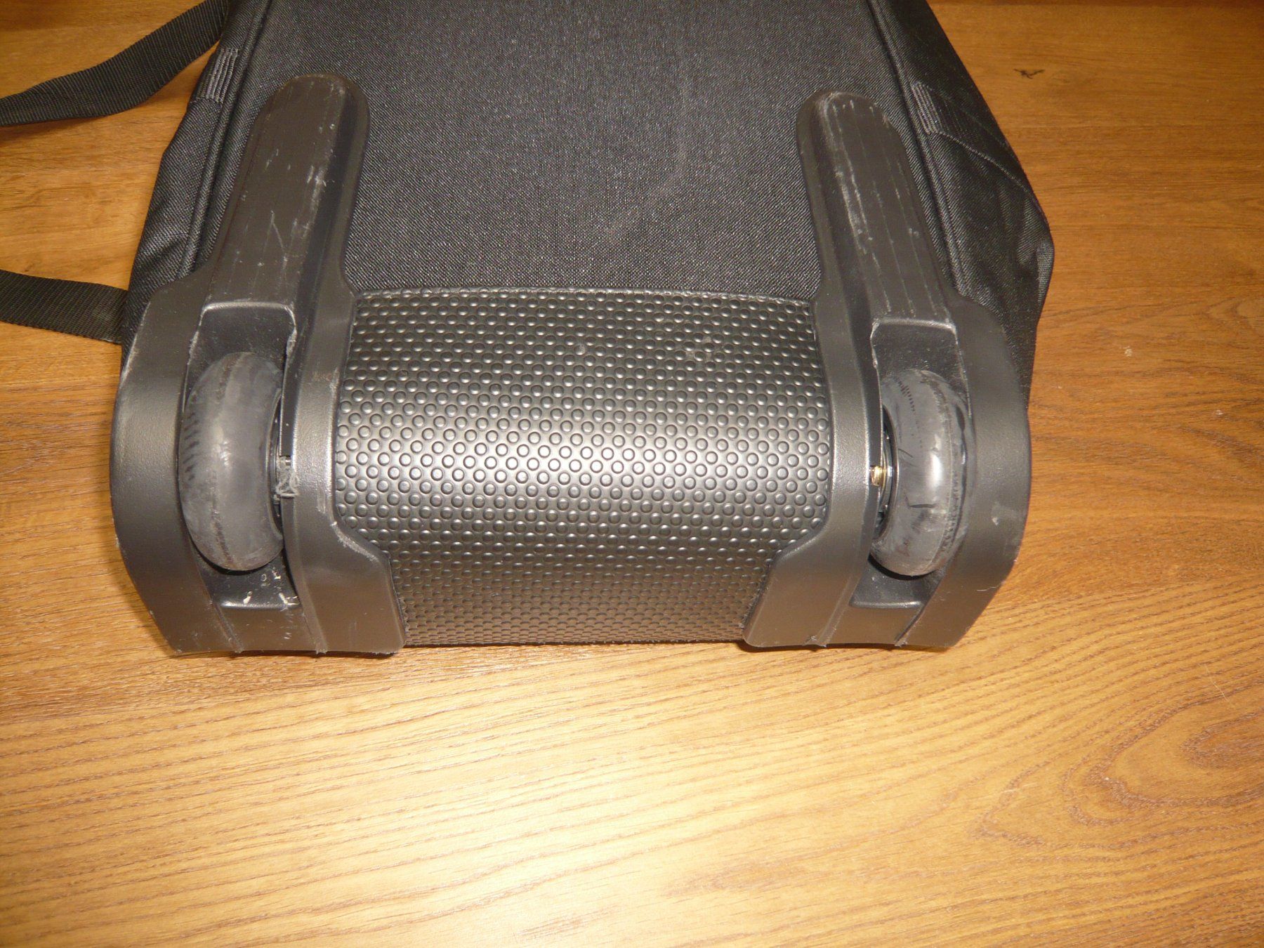 Audi Taschen: Roll-Tasche von Audi – Gebraucht aus Zizers von cruze 4