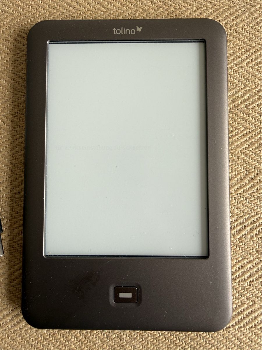 Tolino Tablettes PC: Tolino Shine E-Reader mit Ladekabel  – D'occasion à Konolfingen par petzipetz
