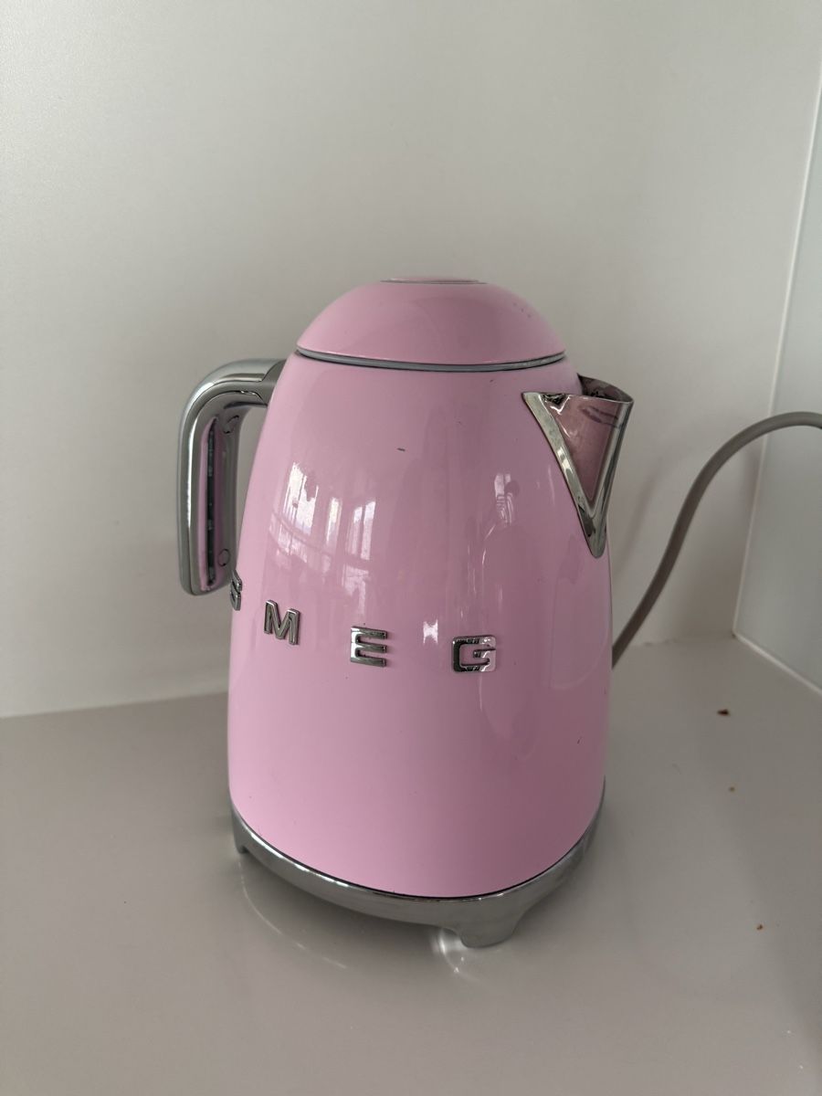 Smeg Bollitori: Smeg Wasserkocher Kettle Rosa Pink – Usato da Zürich venduto da janni_jj12 2