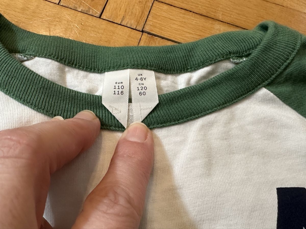 Arket Camicie, T-shirt & Polo: Langarmshirt Arket 110/116 – Usato da Zürich venduto da Paleardi 1