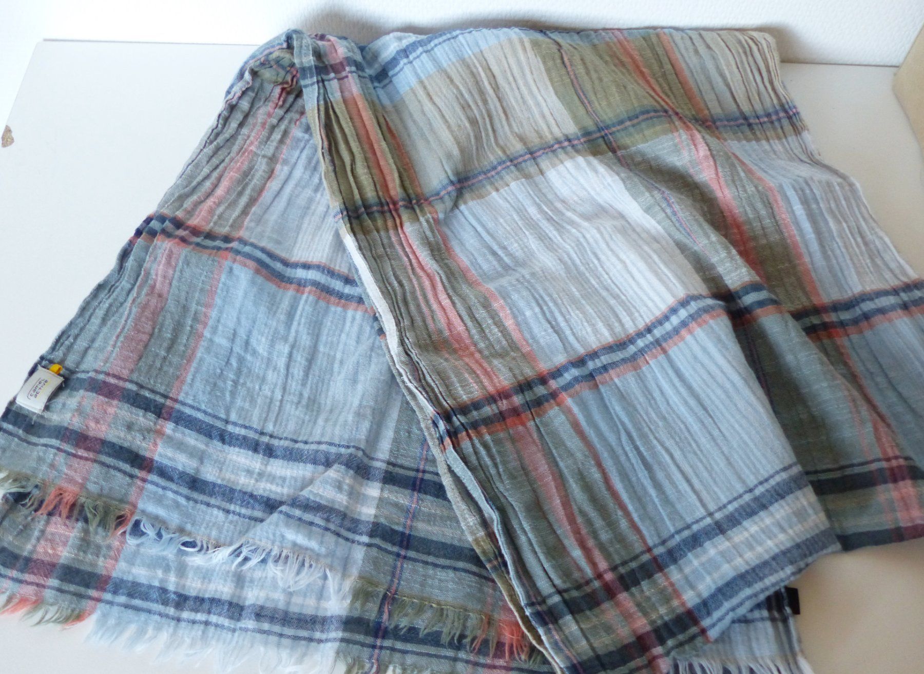 Foulards, Tücher & Schals: camel active Baumwoll-Crinkleschal hellblau kariert – Gebraucht aus Feldis/Veulden von vademecum
