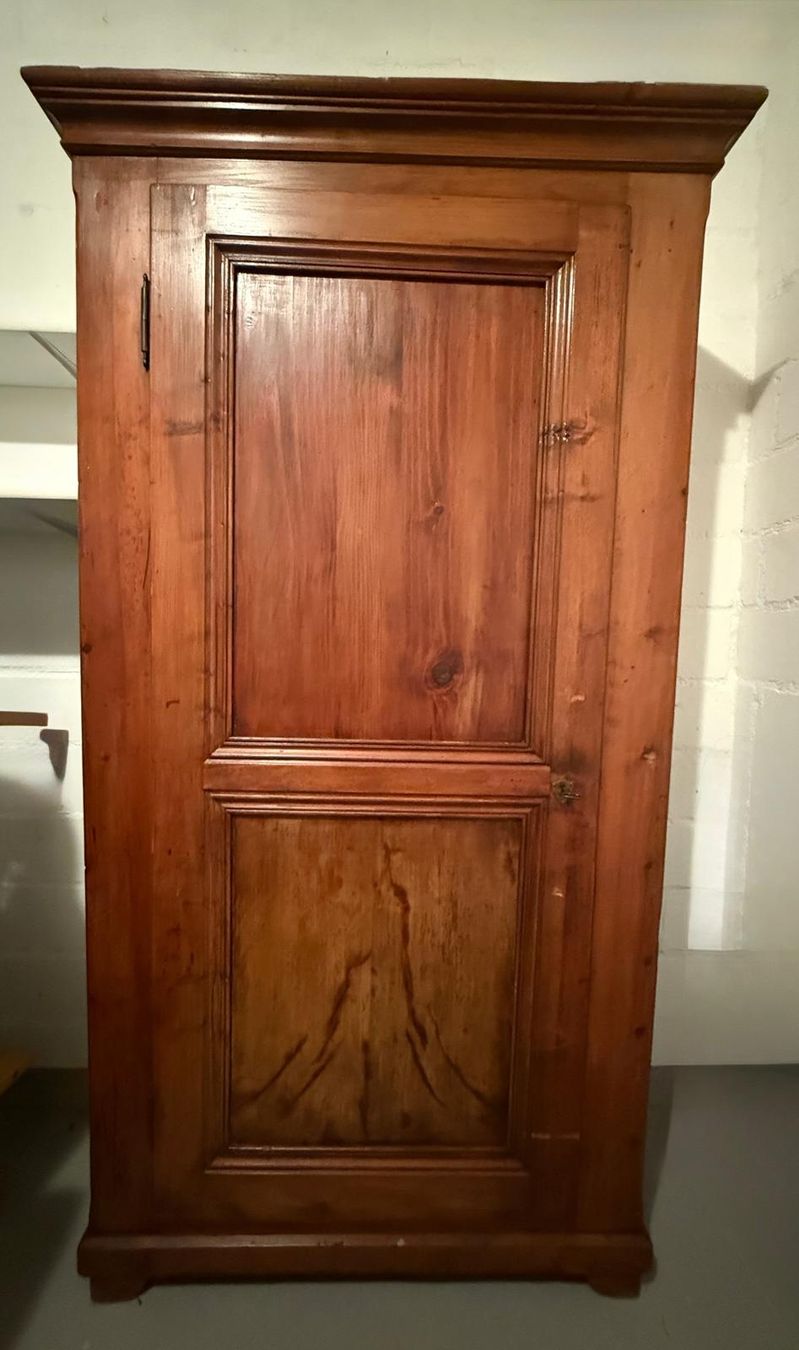 Armoires: Schrank massiv – D'occasion à Köniz par sab_mvm8