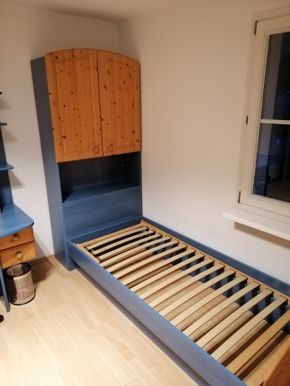 Armadi: Wunderschönes Kinderzimmer mit Echtholz – Usato da Flurlingen venduto da pow_x8g6 8