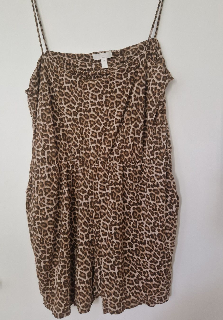 H&M Tute: Jumpsuit Leo-Muster – Usato da Schinznach Dorf venduto da mast8919