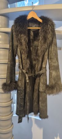 manteau en lapin et raton