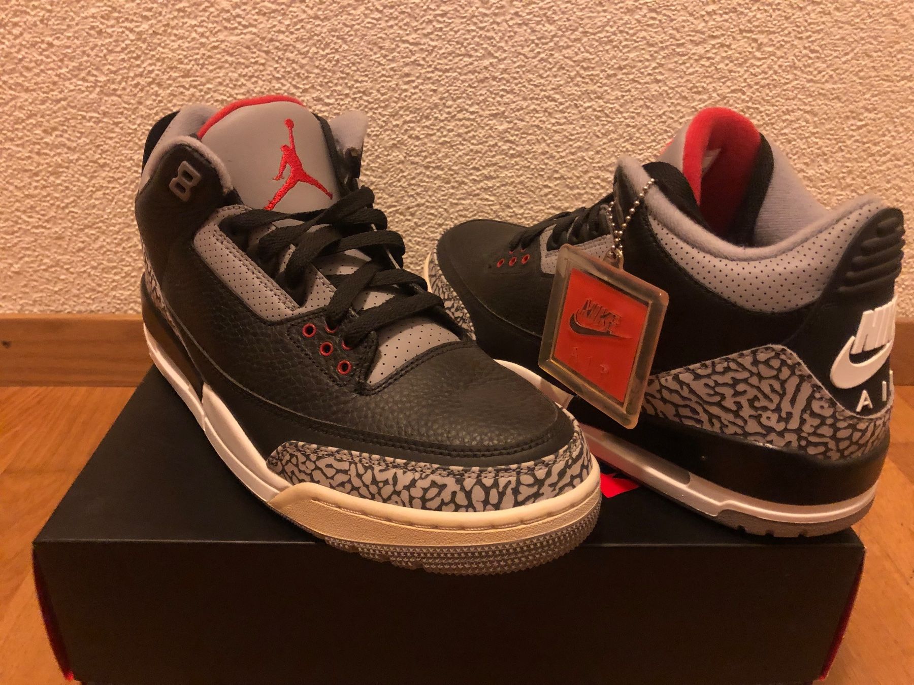 Jordan Herrenschuhe: Nike Air Jordan 3 Black/Cement Gr. 44 – Neu und originalverpackt aus Bern von mic_92ln