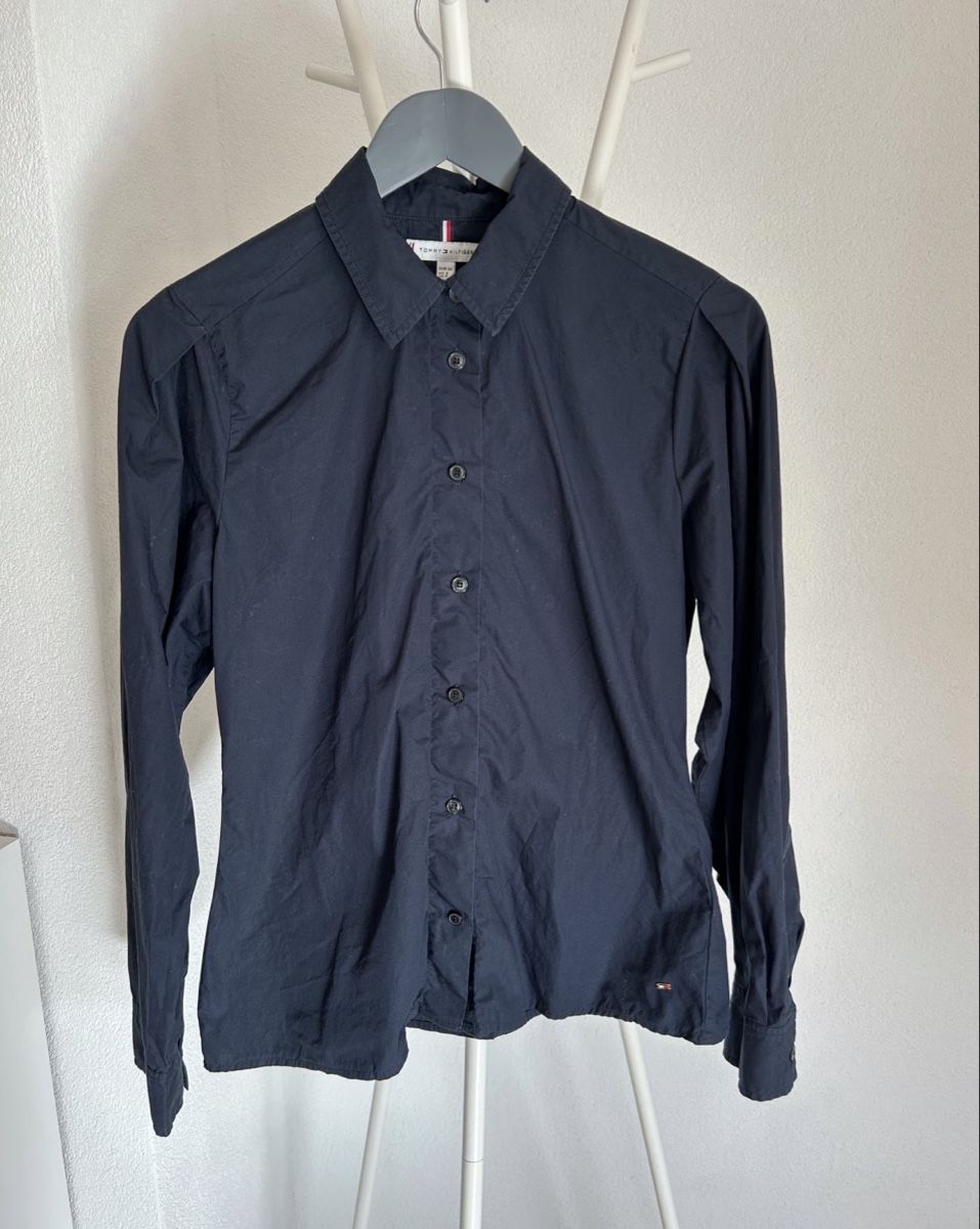 Tommy Hilfiger Camicette: Thommy Hilfiger cinched navy shirt – Nuovo (secondo la descrizione) da Matran venduto da brs_d9h2