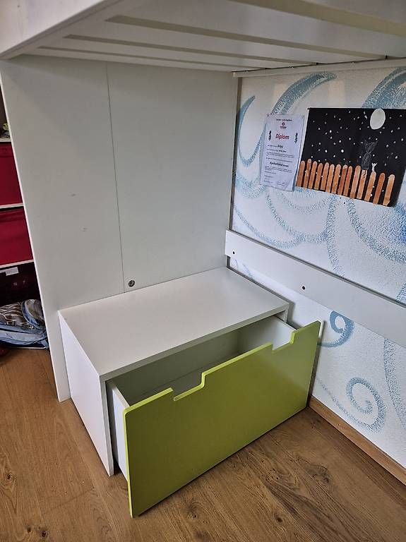 Ikea Letti: Hochbett mit Kleiderschrank und Kommode – Usato da Zufikon venduto da Talfulano 2