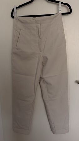 Hose Zara beige Stoffhose mit hohem Bund Grösse M neu
