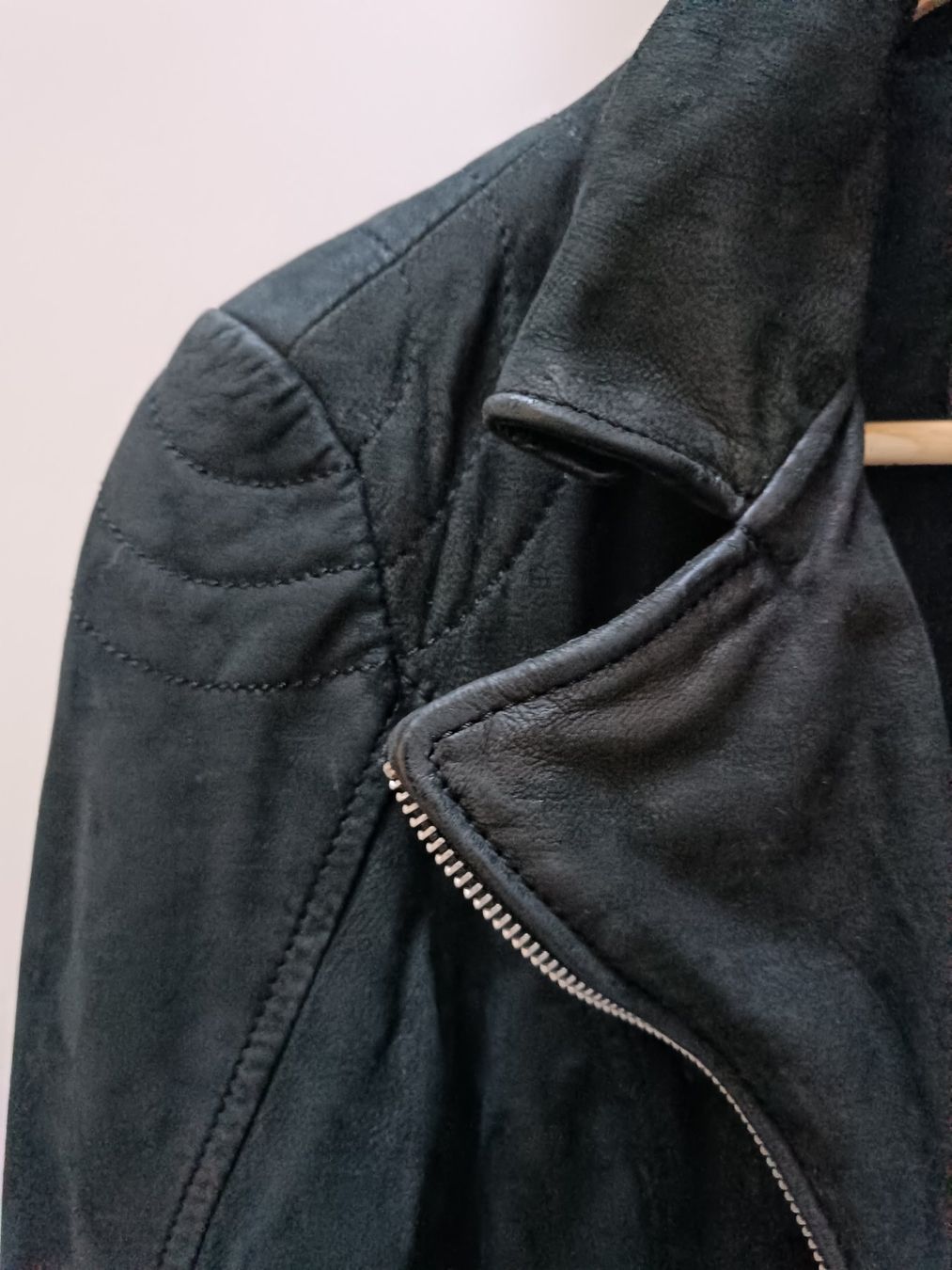 Giacche: Schwarze Jacke – Usato da Horw venduto da stani03 1