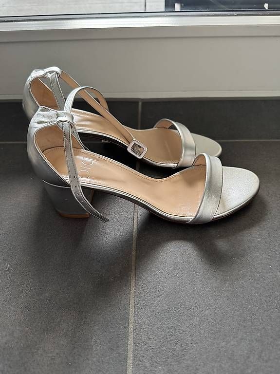 Piqyourdress Chaussures femmes: Sandale mit Blockabsatz Gr 39 – D'occasion à Aarburg par nic_8jr7 2
