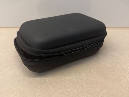 🧳 Kompakte Reise- und Ordnungsbox, für Kabel und Ladegeräte