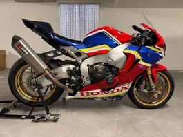 Honda CBR1000RR Fireblade SP1 Track bike (Deutsch/Français)