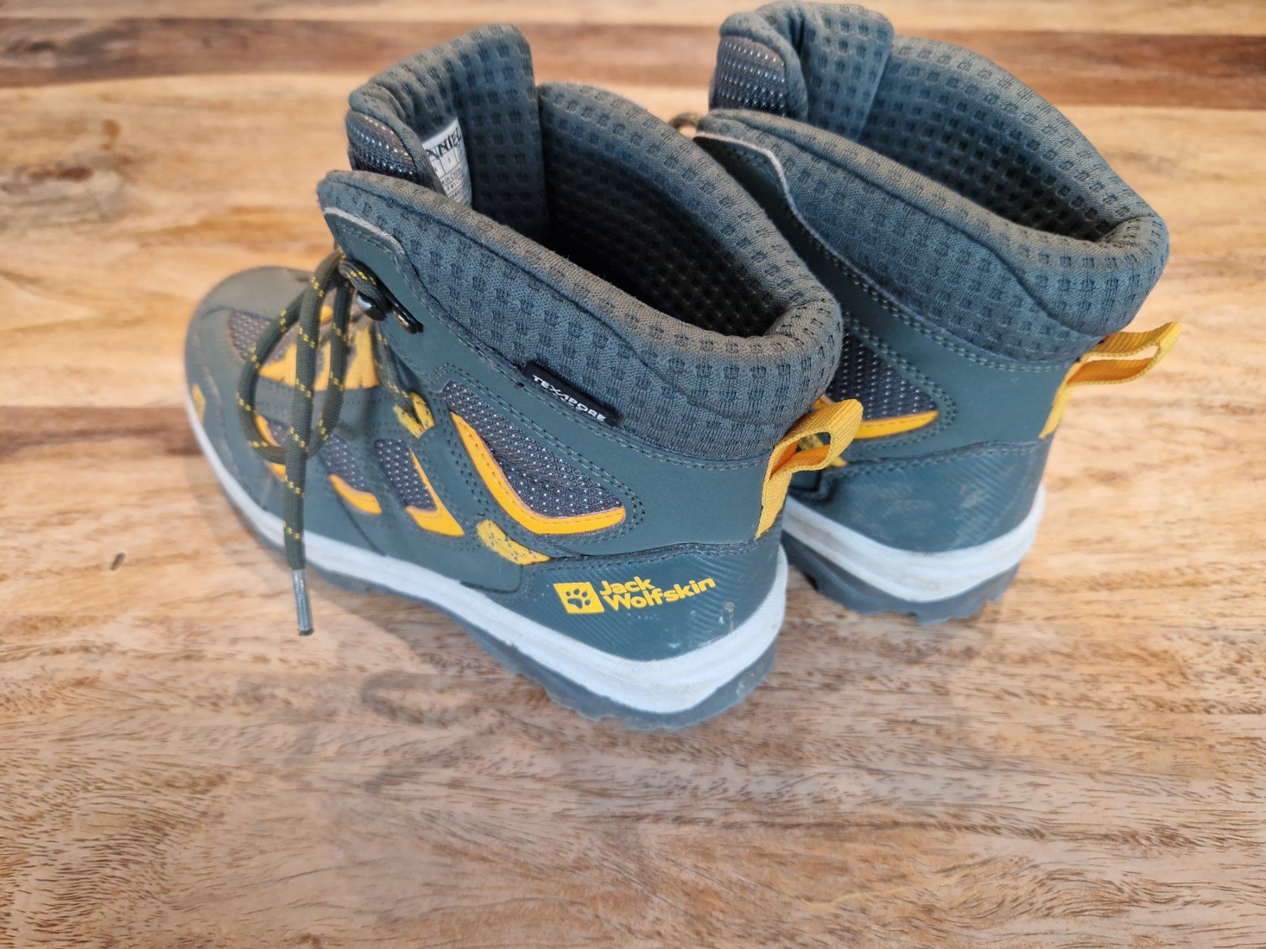 Jack Wolfskin Scarpe per ragazzi: Jack Wolfskin Kinder Wanderschuhe  Gr. 34 – Usato da Trachslau venduto da schumannmario 1