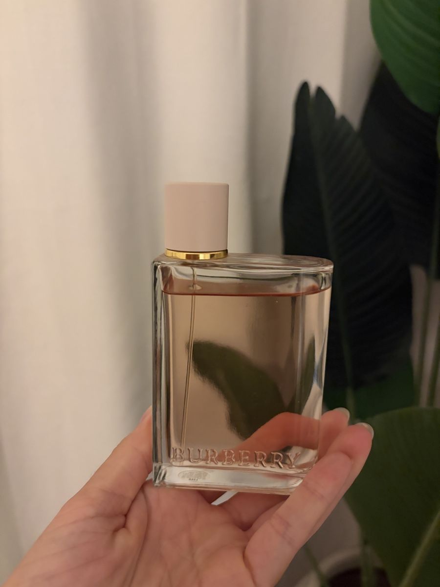 Burberry Profumi & Eau de Toilette: Burberry Her Eau de Parfum, 100ml – Nuovo (secondo la descrizione) da Meilen venduto da SabrinaK1992 1