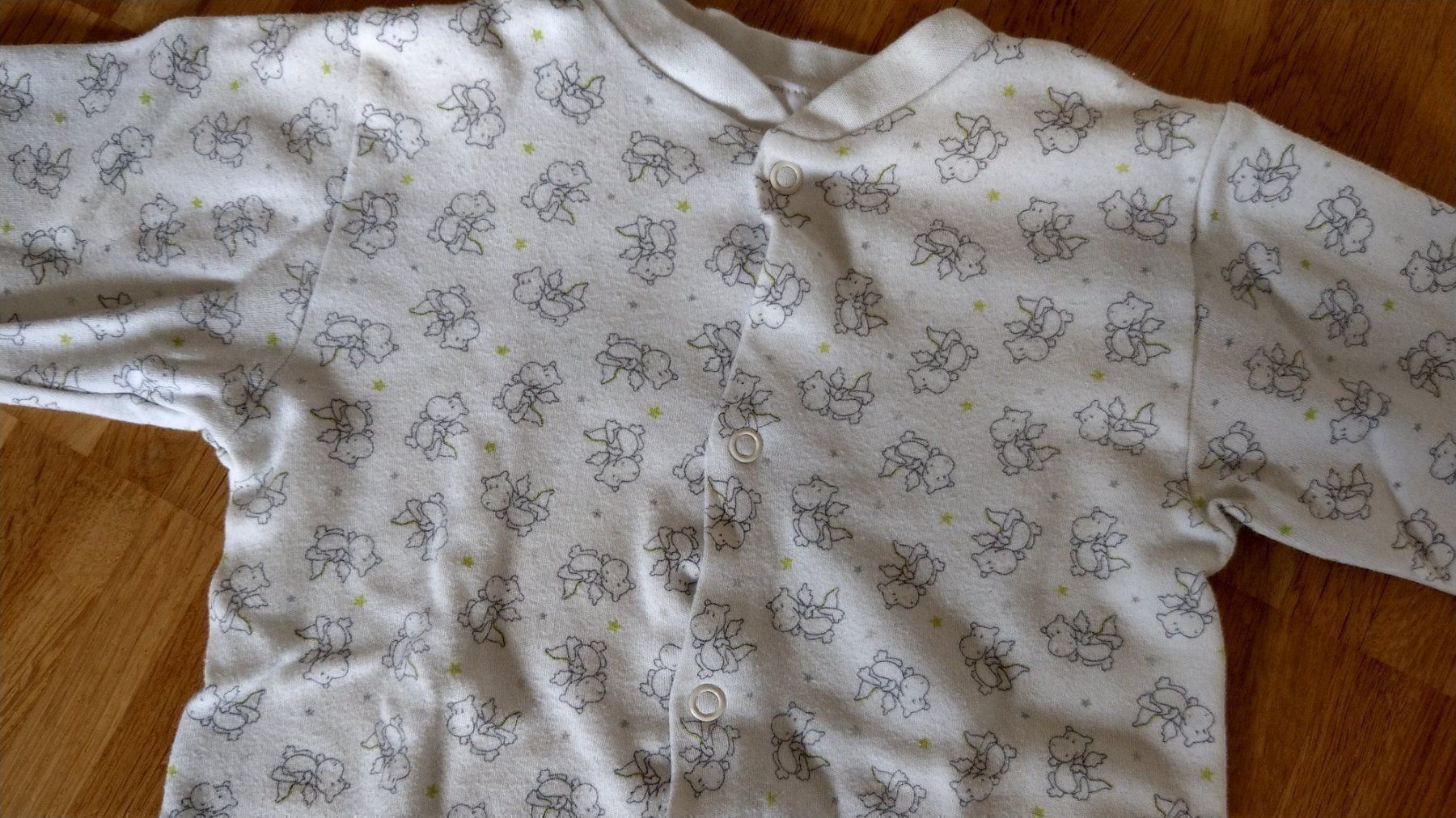 C&A Pigiama & Simili: Süsser Drachen Strampler / Pyjama  (Gr. 86) – Usato da Wädenswil venduto da adelimmat 1