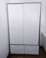 Doppeltüriger Kleiderschrank, weiss.