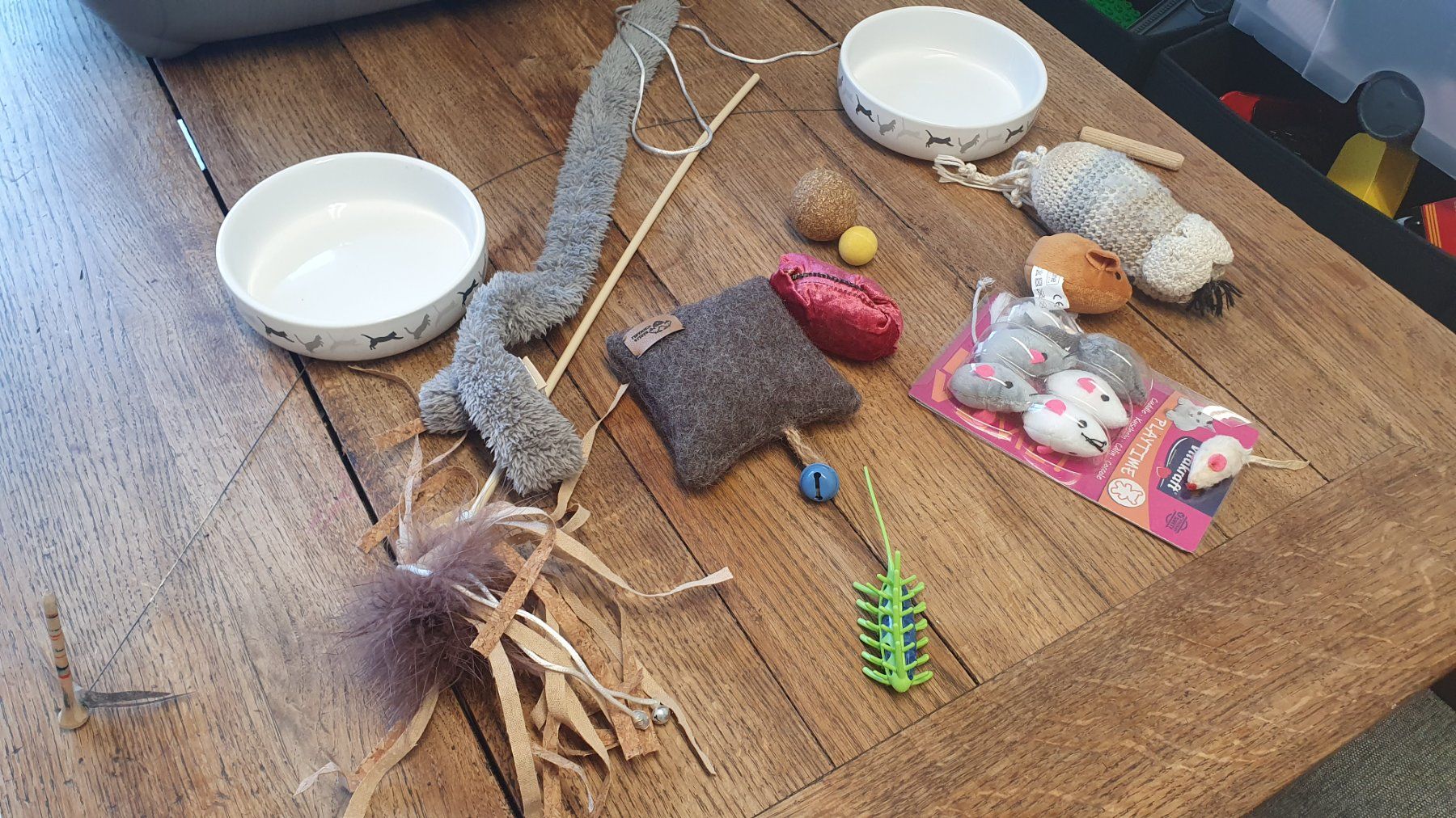 Giocattoli: Katzen Zubehör Set ideal als Starter Kit – Usato da Emmenbrücke venduto da Narmotur